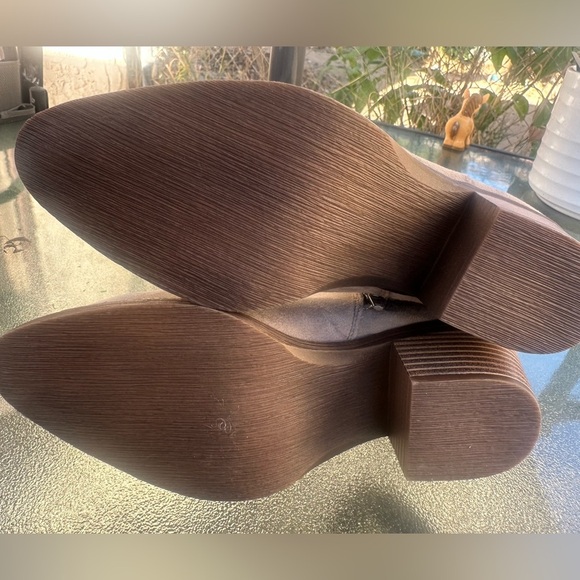 BP Wallis Taupe Ankle Booties, Size 6.5M NWOB - Picture 7 of 8